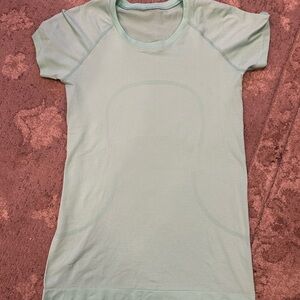 Mint Green Lululemon Swiftly Tech Short Sleeve Women's Top, Sz 8